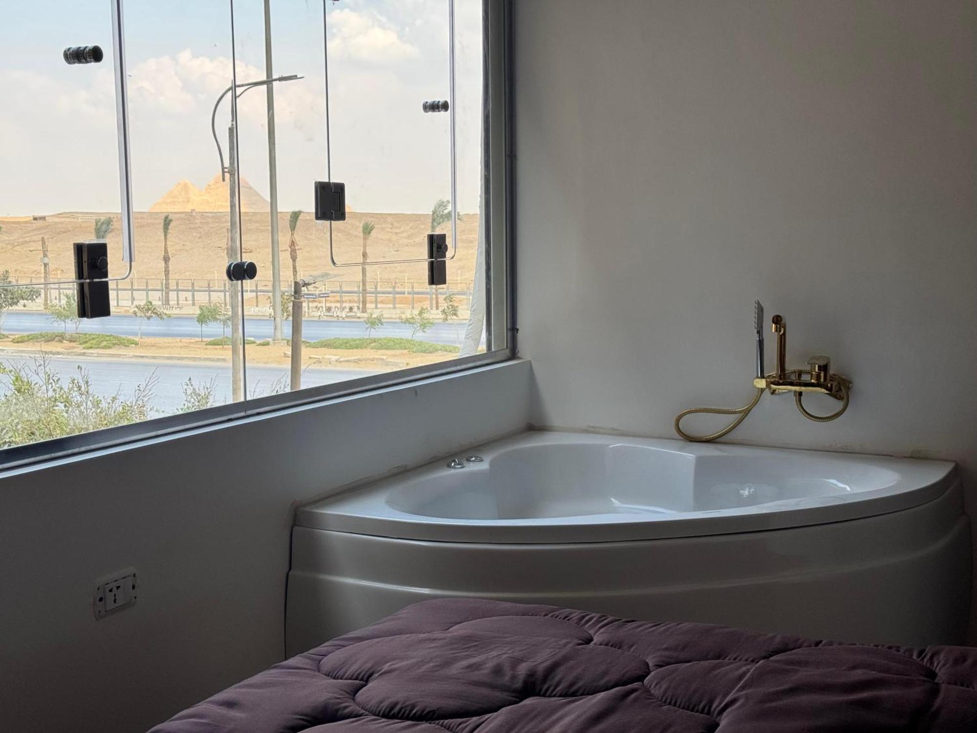 New White Pyramids Inn Ghatati Luaran gambar