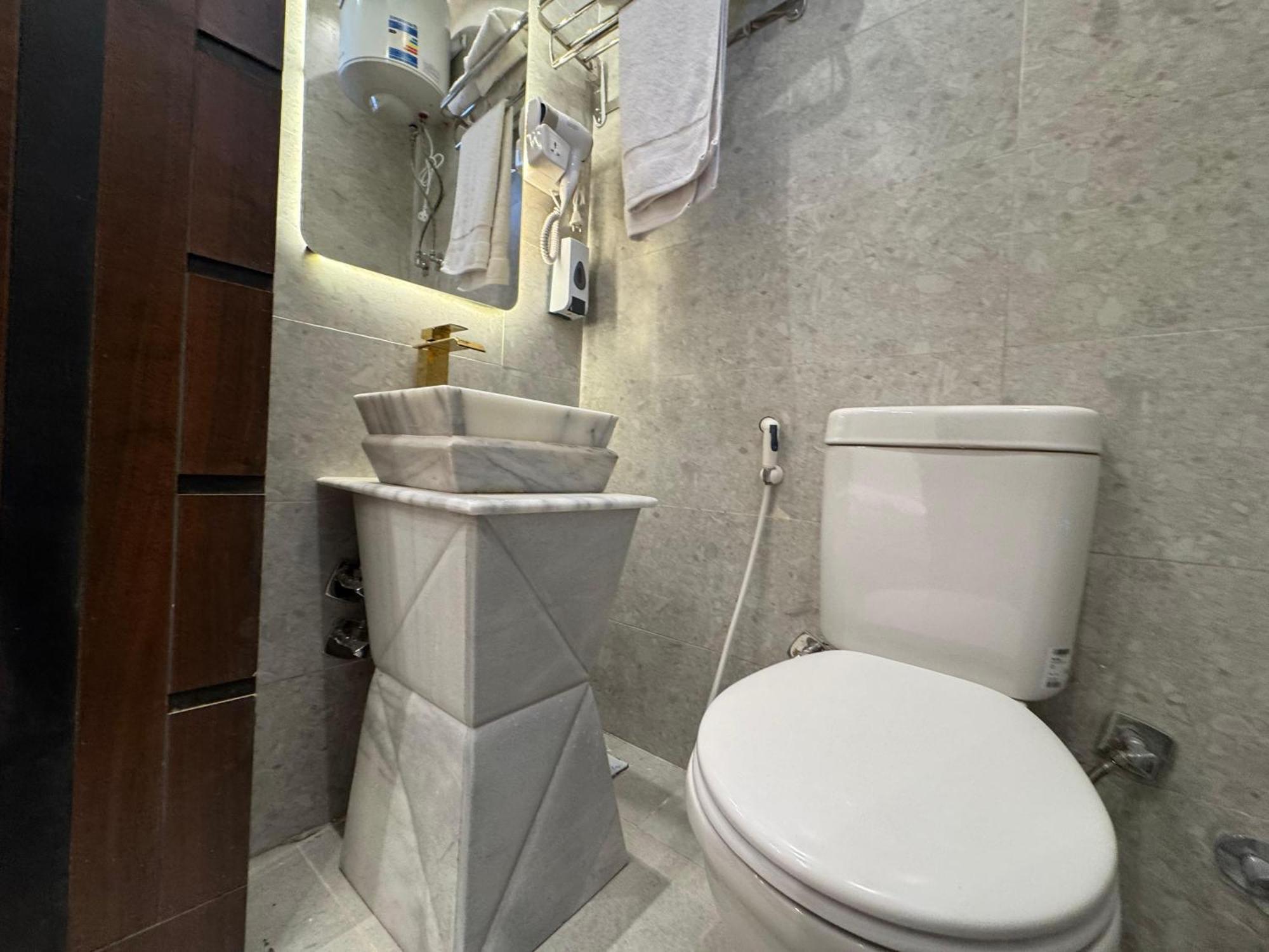 New White Pyramids Inn Ghatati Luaran gambar