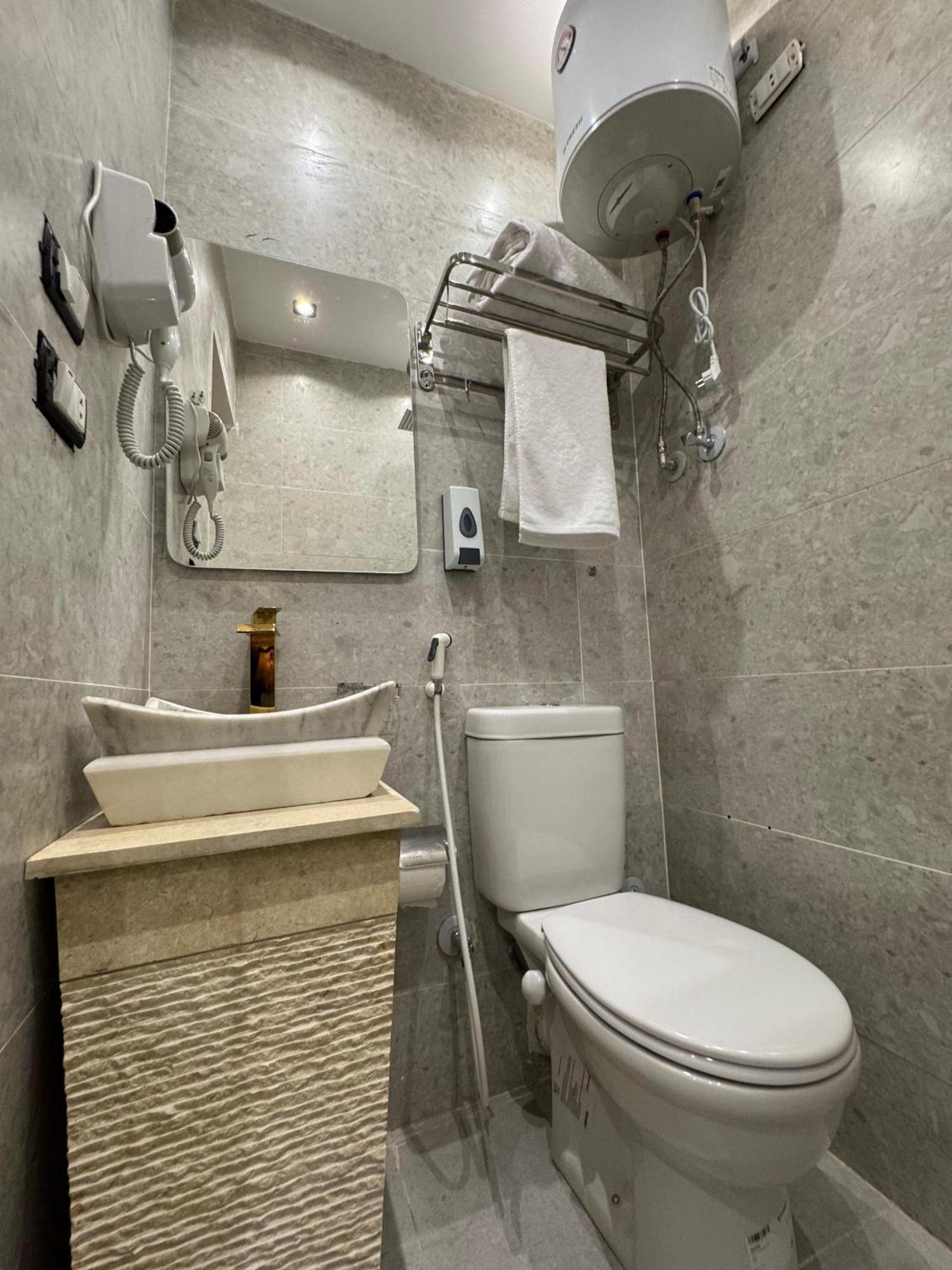 New White Pyramids Inn Ghatati Luaran gambar