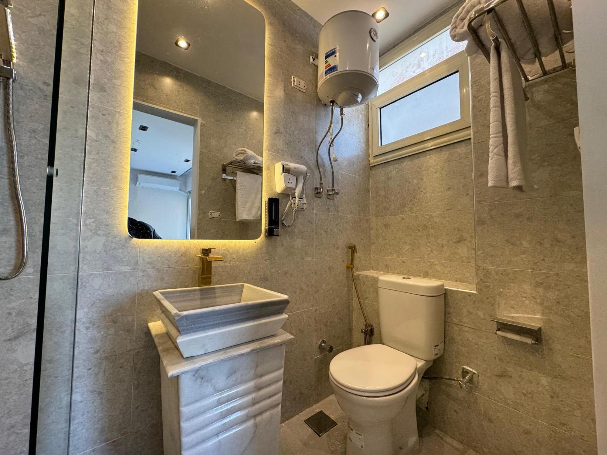 New White Pyramids Inn Ghatati Luaran gambar