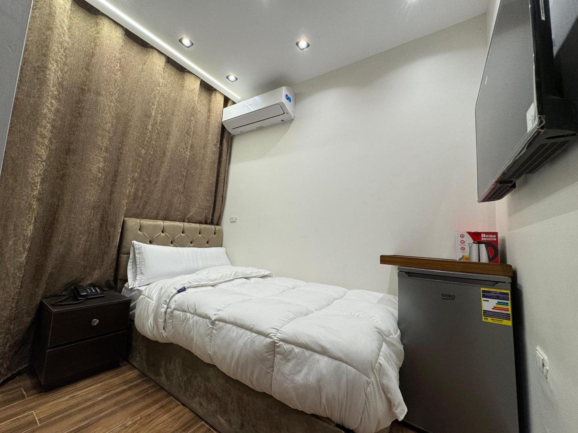 New White Pyramids Inn Ghatati Luaran gambar