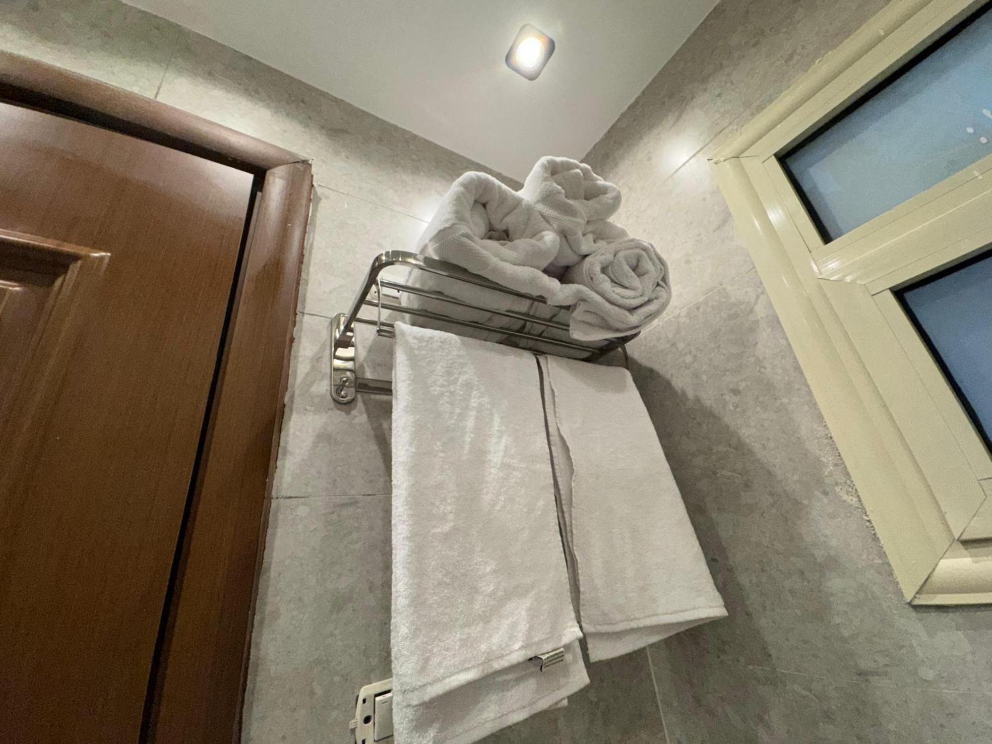 New White Pyramids Inn Ghatati Luaran gambar