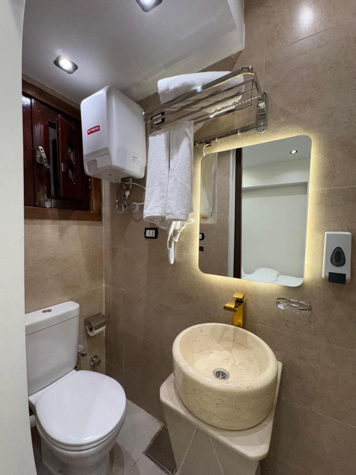 New White Pyramids Inn Ghatati Luaran gambar