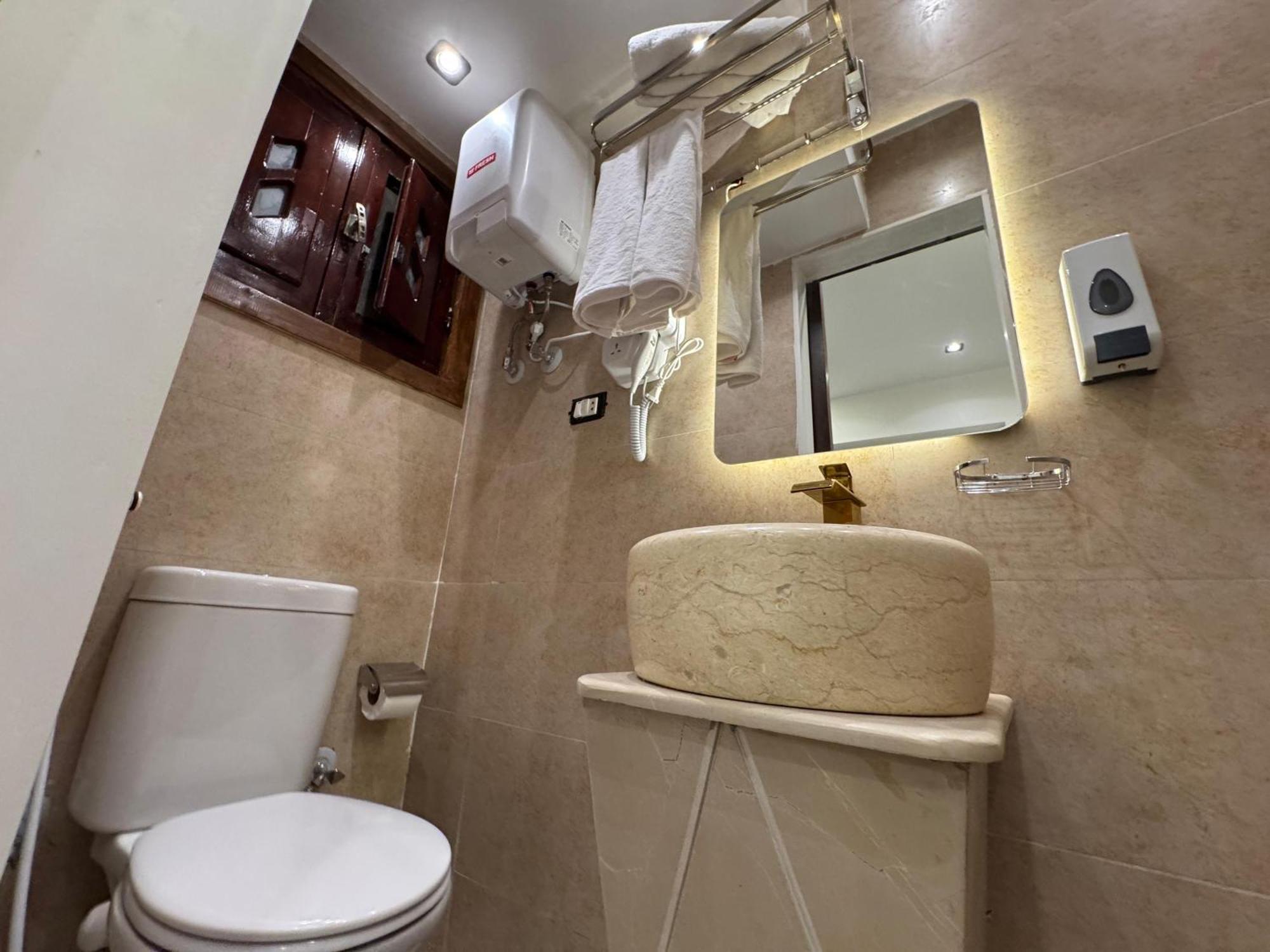 New White Pyramids Inn Ghatati Luaran gambar