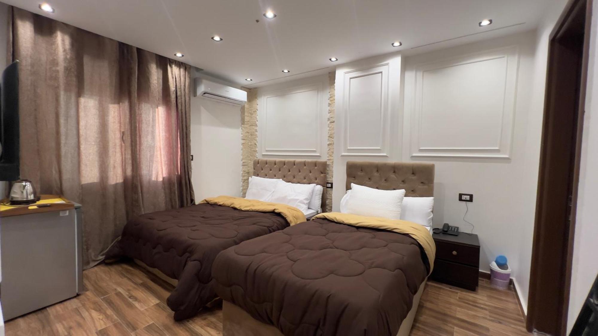 New White Pyramids Inn Ghatati Luaran gambar